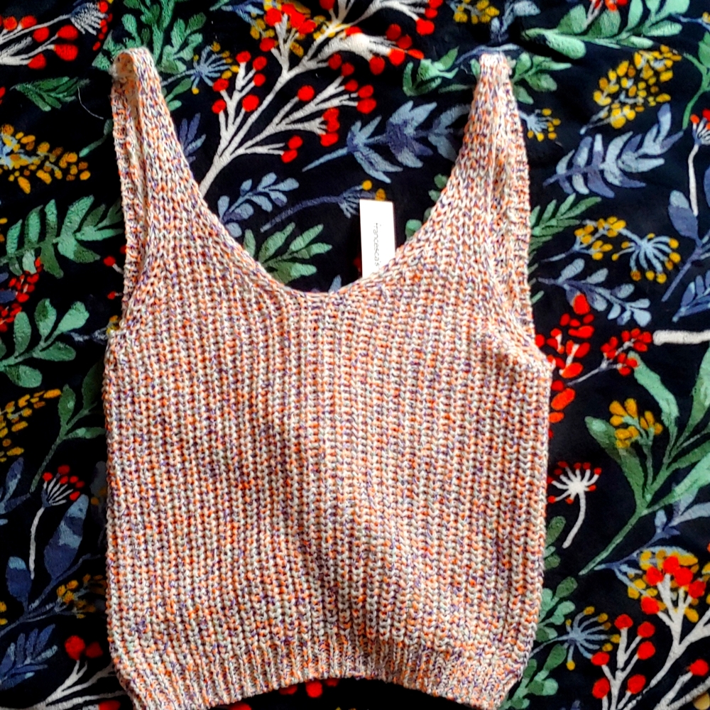 Sleeveless sweater